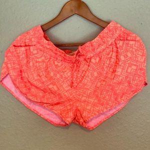 Active shorts. Size L